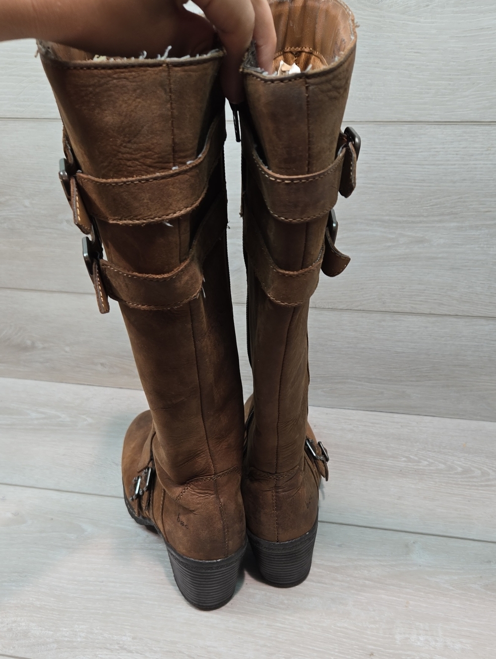 B.O.C. By Born Women's Brown Tall Buckle Leather Upper Heel Boots Shoes Sz 6.5 - Picture 4 of 16